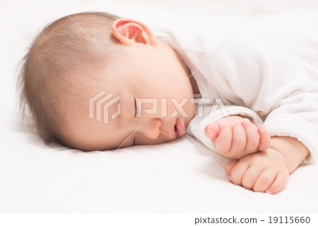 寶貝小睡一下 19115660