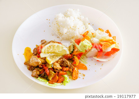 chicken with rice 19117977