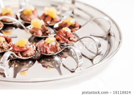 canape with meat 19118924