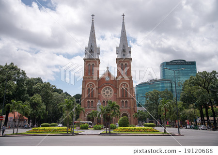 The Notre-Dame Saigon Basilica in Ho Chi Minh City, Vietnam, Sou 19120688