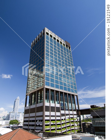 圖庫照片: highrise modern building in bangkok, thailand.