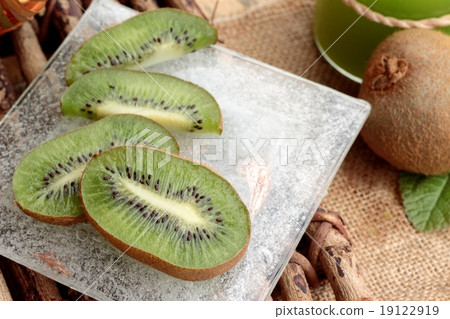 Kiwi fruit juicy green and kiwi juice delicious. 19122919