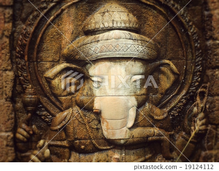 Ganesh Ganesh 19124112