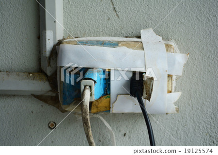 plug is damaged plug is damaged 19125574