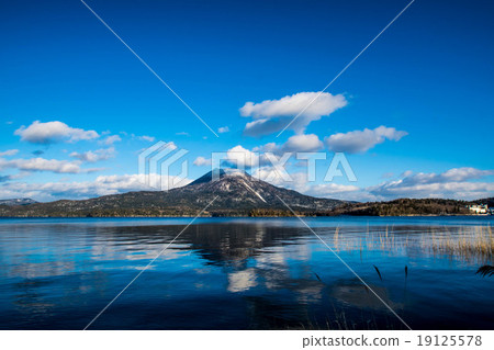 阿寒湖Yuukan-dake湖（釧路市） 19125578