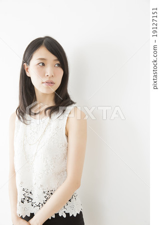 Portrait young lady Portrait young lady 19127151