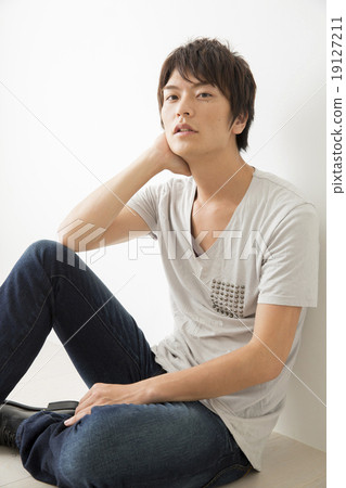 Portrait Young man 19127211