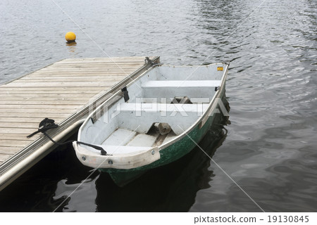 boat, lake, fishing 19130845