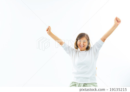 Recovery sickness refreshing physical condition poor health related female grandmother grandmother senior senior generation 19135215