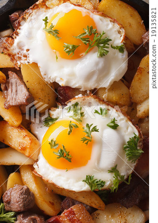fried potatoes with meat and eggs macro fried potatoes with meat and eggs macro 19135821