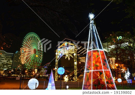 Night view of Minato Mirai 19139802