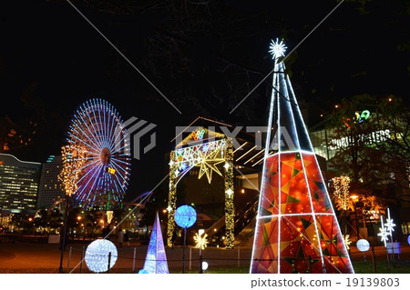 Night view of Minato Mirai 19139803