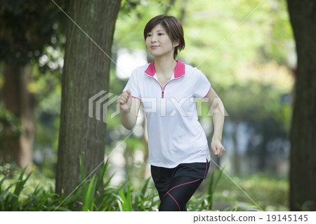 Running women Running women 19145145