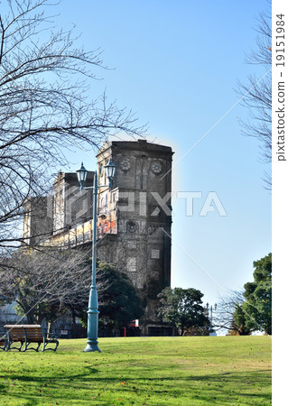 在晚秋的Negishi賽馬場的痕跡 19151984