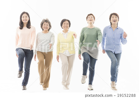 Senior women 5 19152288