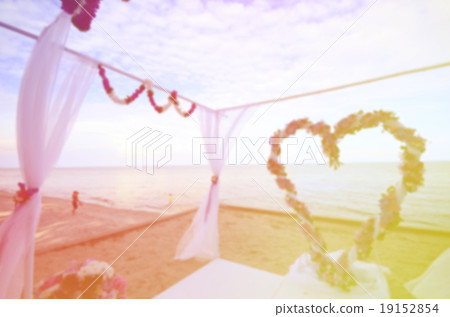 Blurry background heart shape backdrop on wedding Blurry background heart shape backdrop on wedding 19152854
