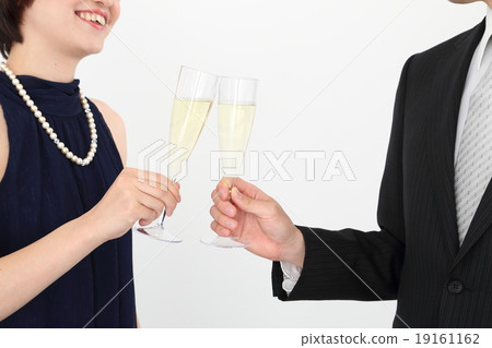 Party date couple image 19161162