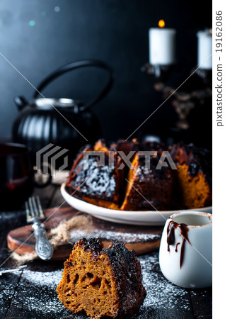 cake with jam and chocolate 19162086