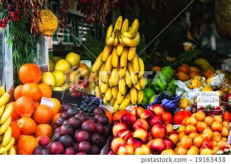 Stall at the fruit market in Italy Stall at the fruit market in Italy 19163438