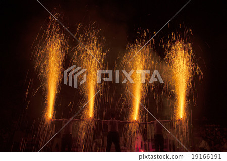 Hand tunnel fireworks Nara Tatsuta Taisea firearms 19166191