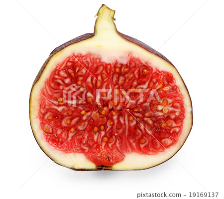 Sliced ​​ripe figs 19169137