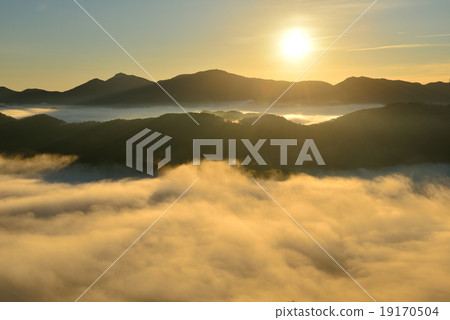Araya山的多雲海 Araya山的多雲海 19170504