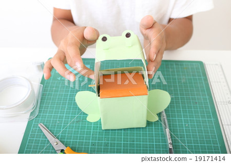 為暑假製作儲蓄盒5。完成 19171414