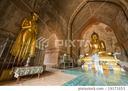 Big buddha statueinside temple in Bagan Myanmar 19171853
