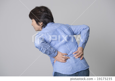 Senior women 19173235