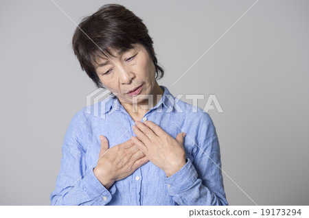 Senior women Senior women 19173294