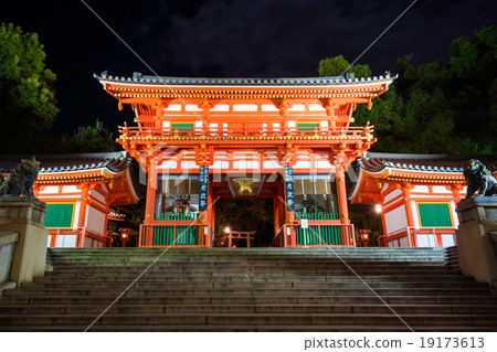 京都八坂神社夜景 19173613