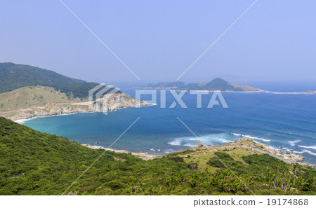 Tropical sea bay 19174868