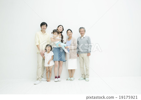 6 family portraits 6 family portraits 19175921