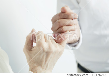 60-year-old couples cheat 19176765