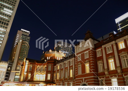 Marunouchi station building at Tokyo station Marunouchi station building at Tokyo station 19178536