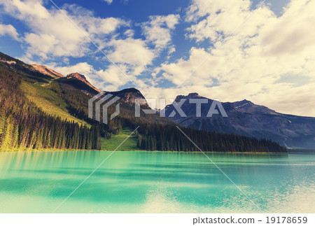 Emerald lake Emerald lake 19178659