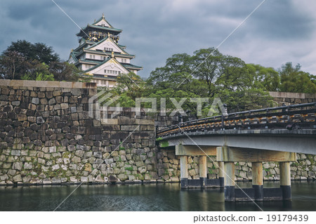 Osaka Castle at sunset in Japan Osaka Castle at sunset in Japan 19179439