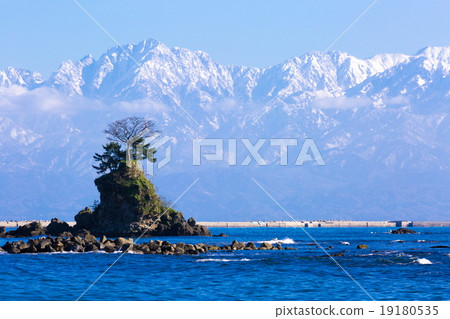 Toyama prefecture Ameyahi coast 19180535