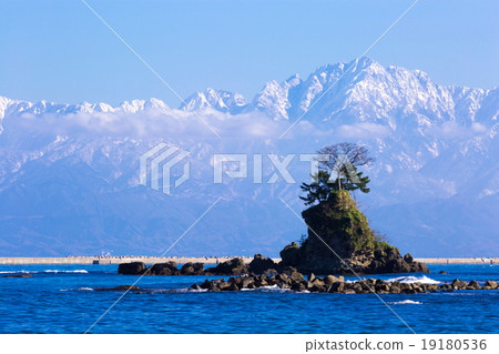 Toyama prefecture Ameyahi coast 19180536