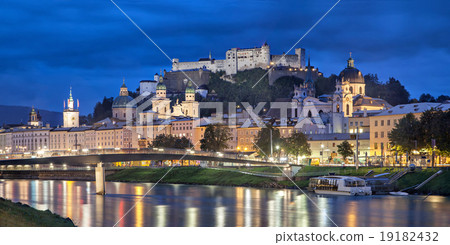 Evening panorama of Salzburg Evening panorama of Salzburg 19182432