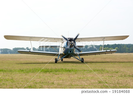 AN2 airplane with rotating propeller. 19184088