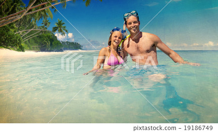 Couple Scuba Gear Paradise. Summer Vacation Concept 19186749