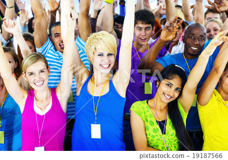 Crowd Learning Celebrating Casual Diverse Ethnic Concept Crowd Learning Celebrating Casual Diverse Ethnic Concept 19187566