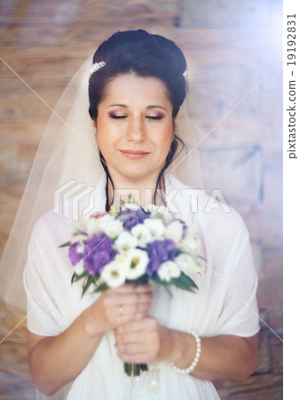 bride with a wedding bouquet bride with a wedding bouquet 19192831