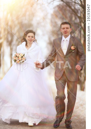 bride and groom outdoors in spring 19193047