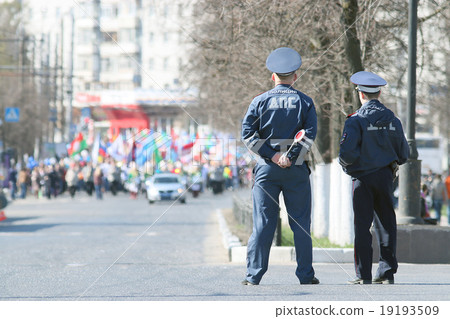 Vologda, RUSSIA ? MAY 1: May Day demonstration and people on the street in Vologda on May 1, 2014, in Vologda, Russia 19193509