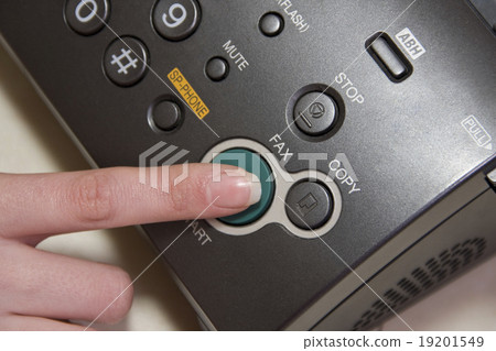 Sending the fax Sending the fax 19201549