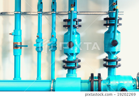 Pipes and valves 19202269