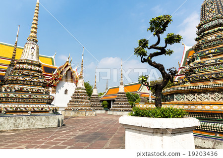 Wat Po Temple 19203436