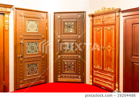 Classic interior and front wooden doors 19204486